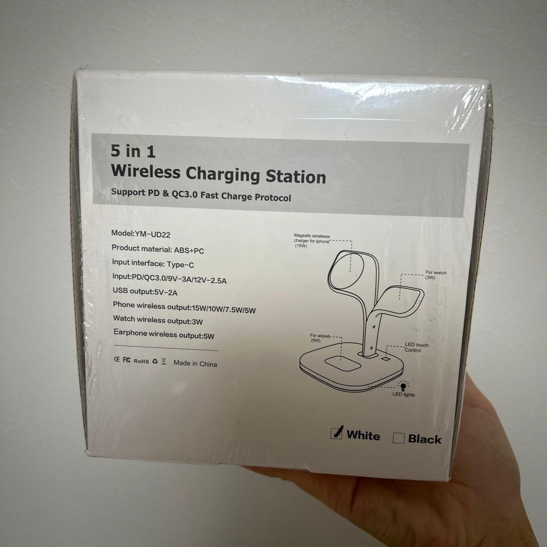 新品　ワイヤレス充電器 急速充電 マグネット式充電スタンドの写真2枚目