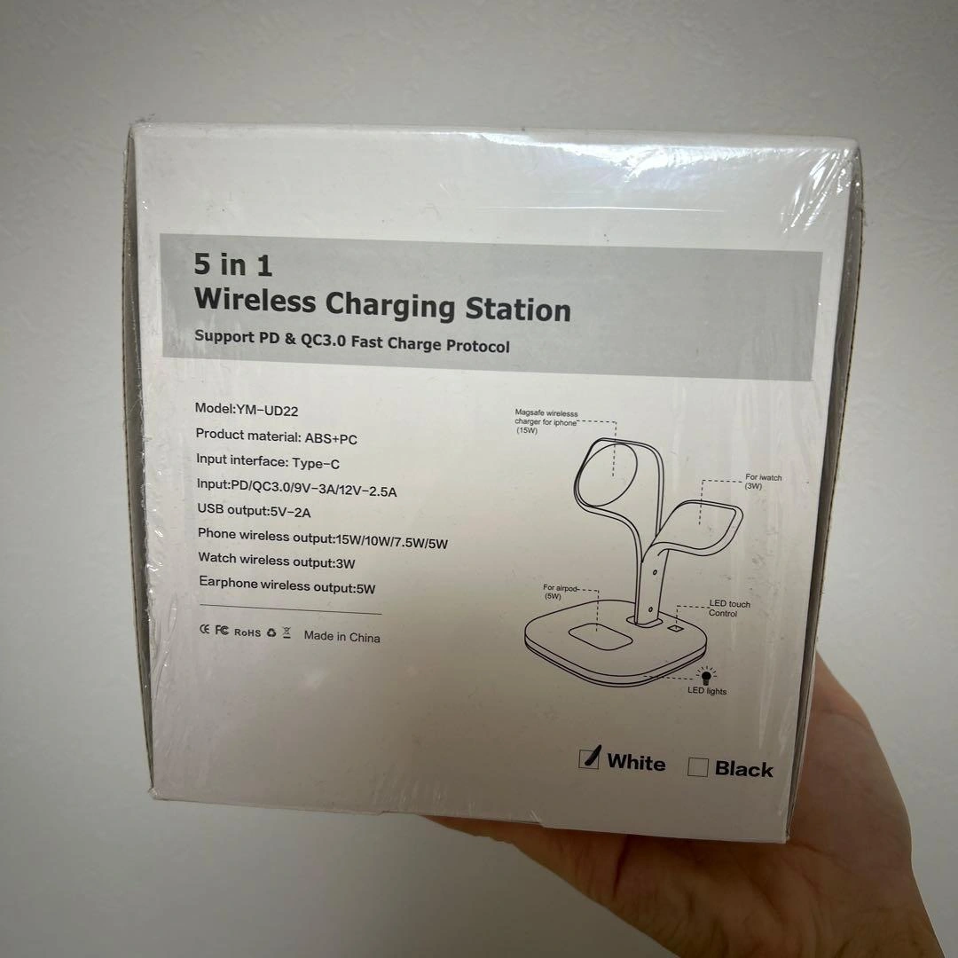 新品 ワイヤレス充電器 急速充電 マグネット式充電スタンドの写真2枚目