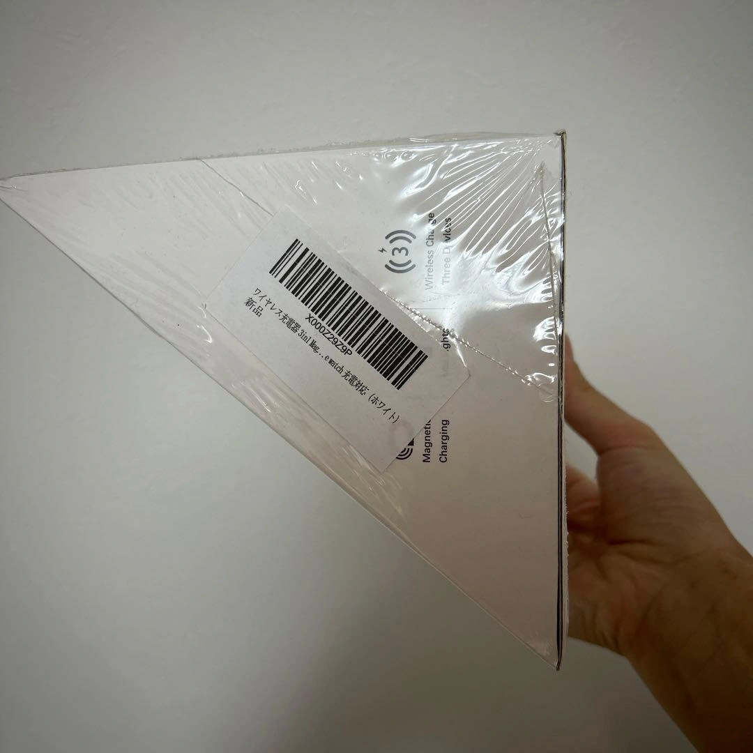新品 ワイヤレス充電器 急速充電 マグネット式充電スタンドの写真3枚目