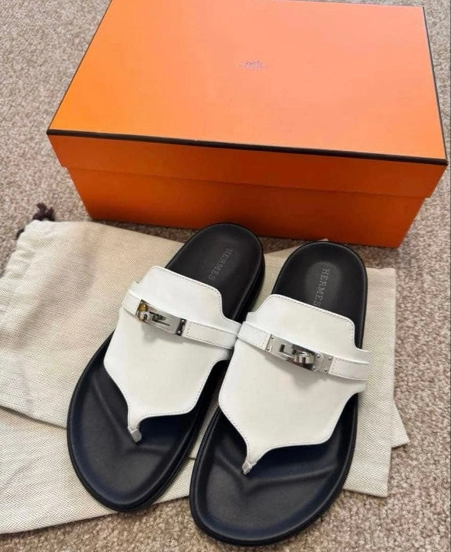 新品 HERMES アンピール サンダル