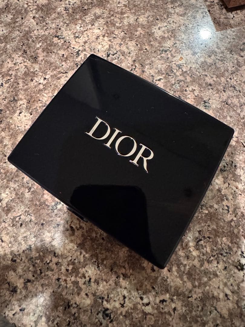 人気色　DIOR アイシャドウ　743の写真3枚目