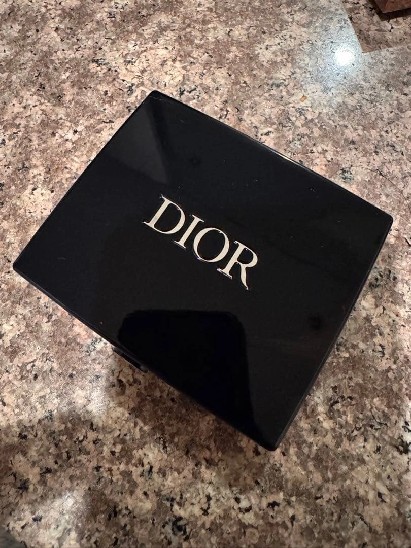 人気色 DIOR アイシャドウ 743の写真3枚目