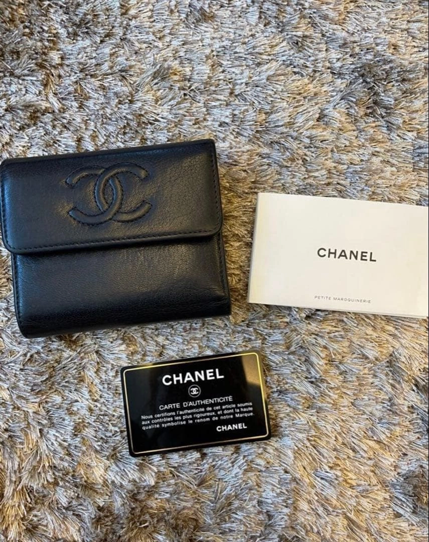 CHANEL シャネル コンパクト財布