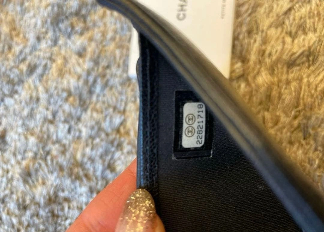 CHANEL シャネル コンパクト財布の写真3枚目
