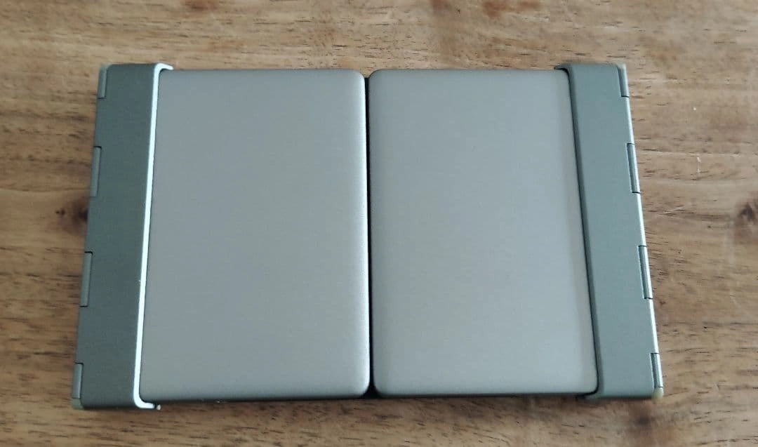 Apaxq 折りたたみ式 Bluetooth キーボード 本体の写真3枚目