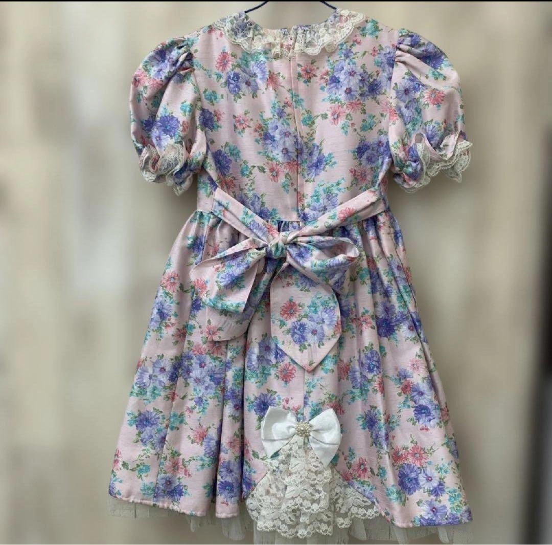 VividVera花柄 半袖ワンピース 120cm リボン レース 255の写真2枚目