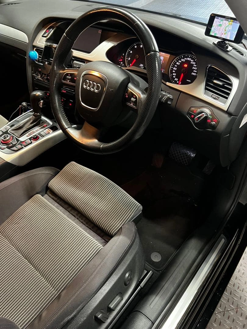 AUDI アウディ A4 アバント 1.8 TFSIの写真9枚目