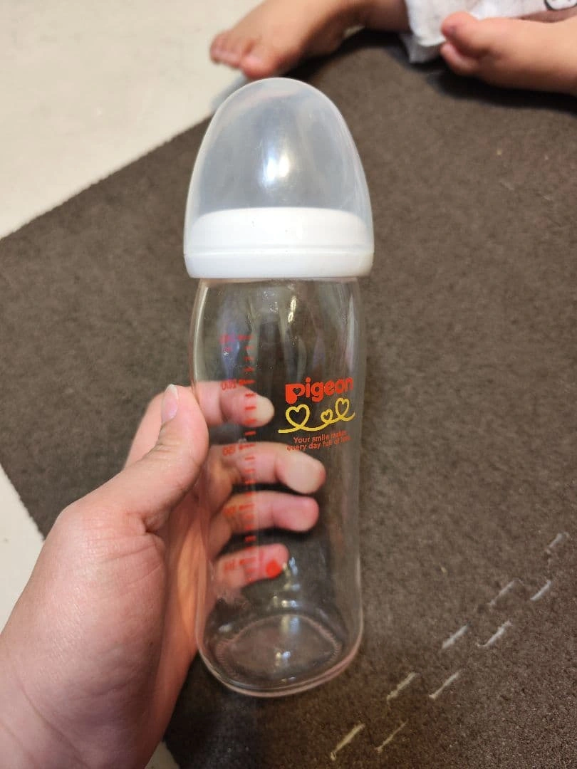 【美品】ピジョン 母乳実感 哺乳瓶 ガラス製 240ml 3本 & 乳首L 新品の写真2枚目