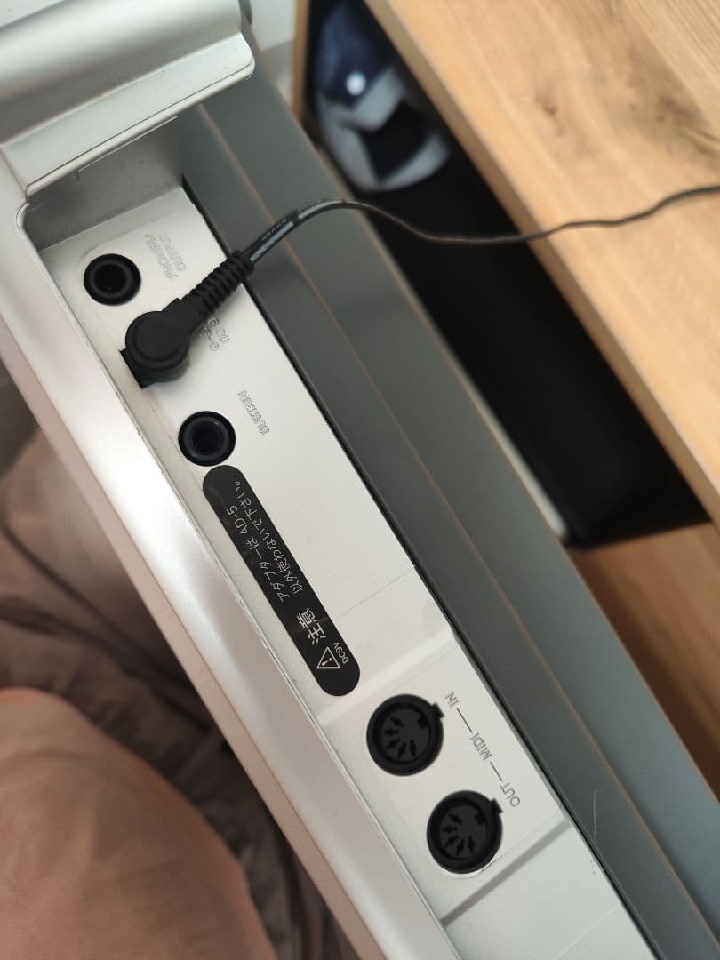 【動作確認済】CASIO 電子キーボード CTK-496 アダプター付きの写真4枚目