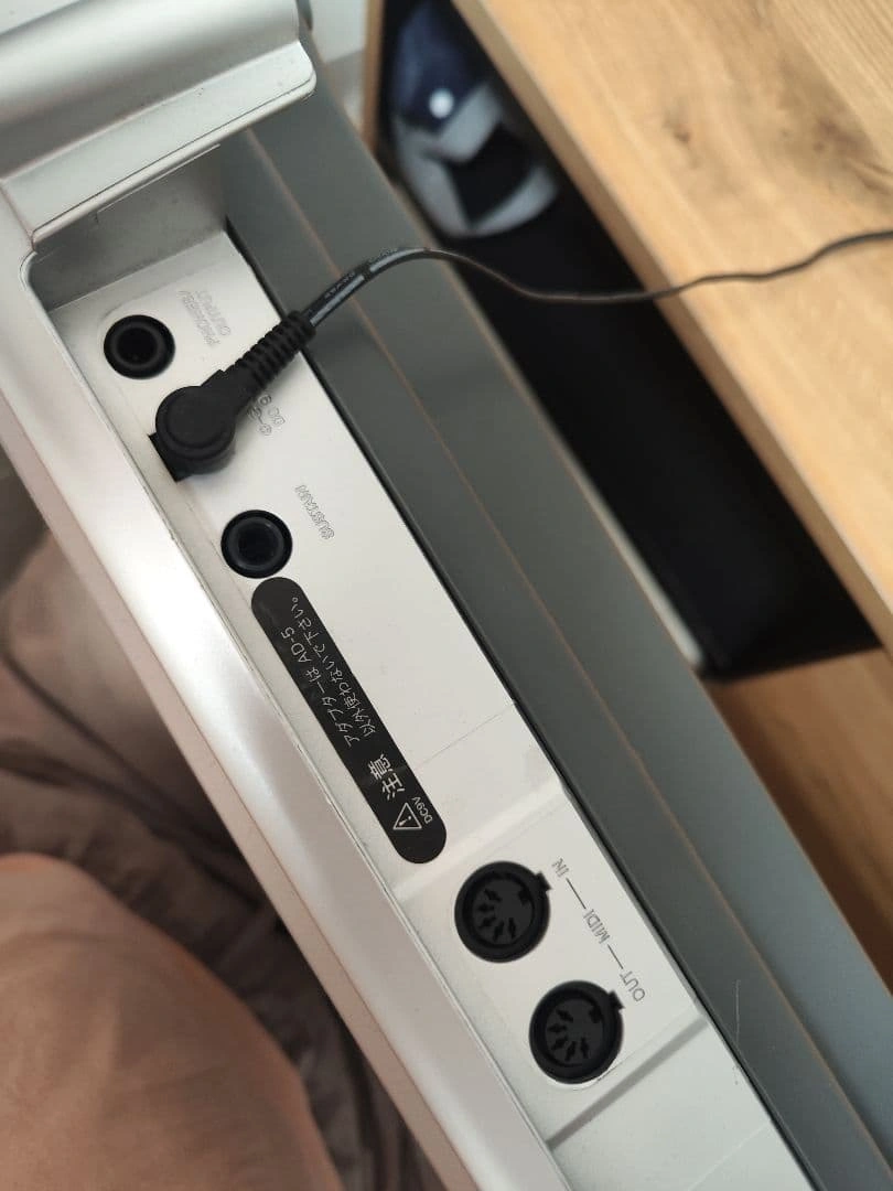 【動作確認済】CASIO 電子キーボード CTK-496 アダプター付きの写真4枚目