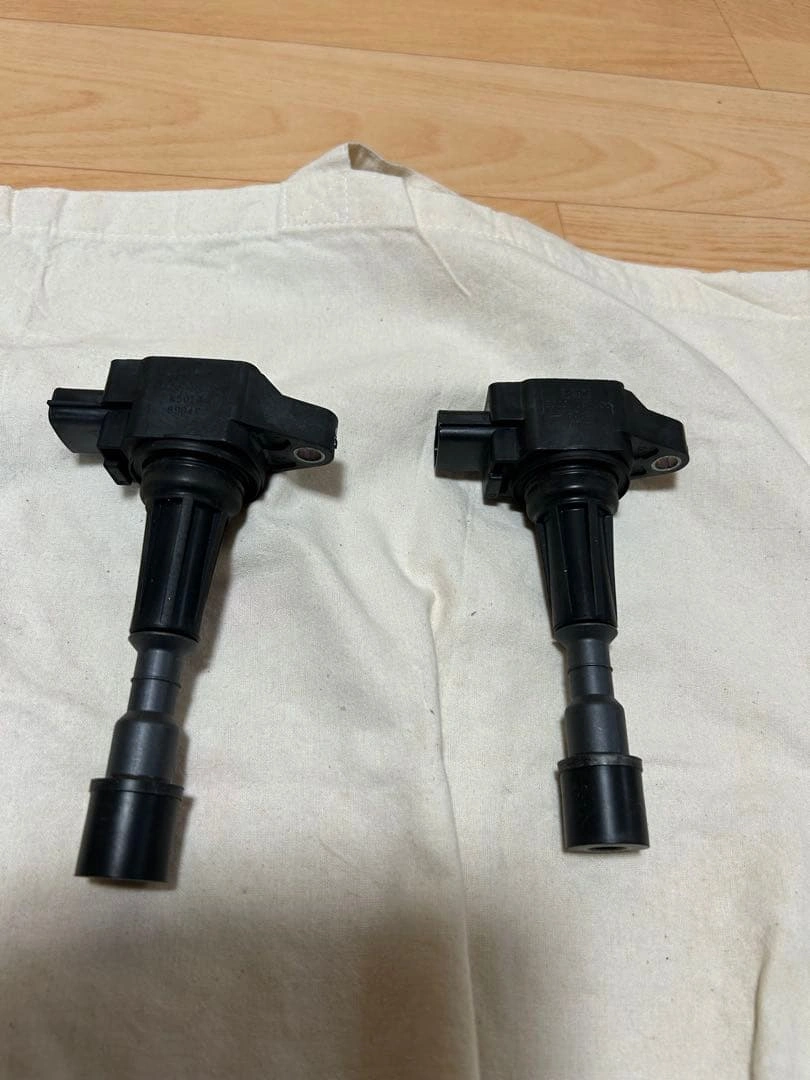DE3FS 正常稼働品 イグニッションコイル 4個セット 黒 直立型 2端子の写真2枚目