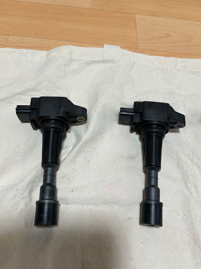 DE3FS 正常稼働品 イグニッションコイル 4個セット 黒 直立型 2端子の写真3枚目