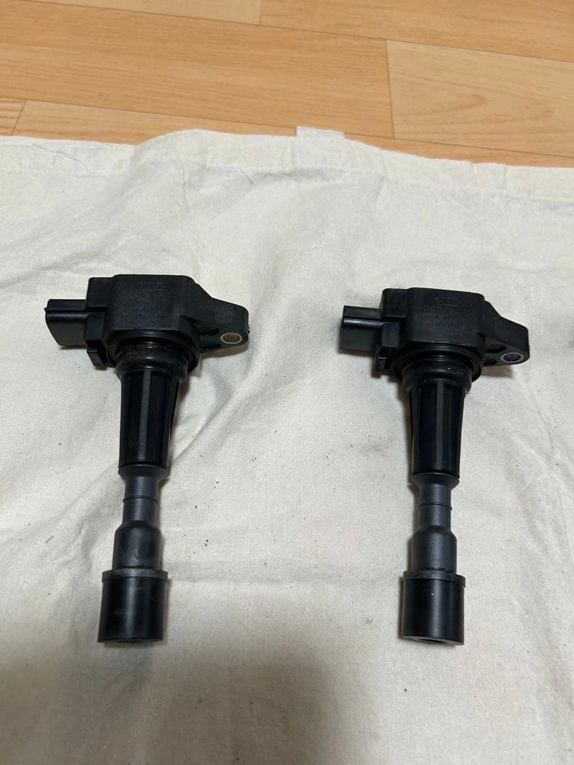 DE3FS 正常稼働品 イグニッションコイル 4個セット 黒 直立型 2端子の写真3枚目