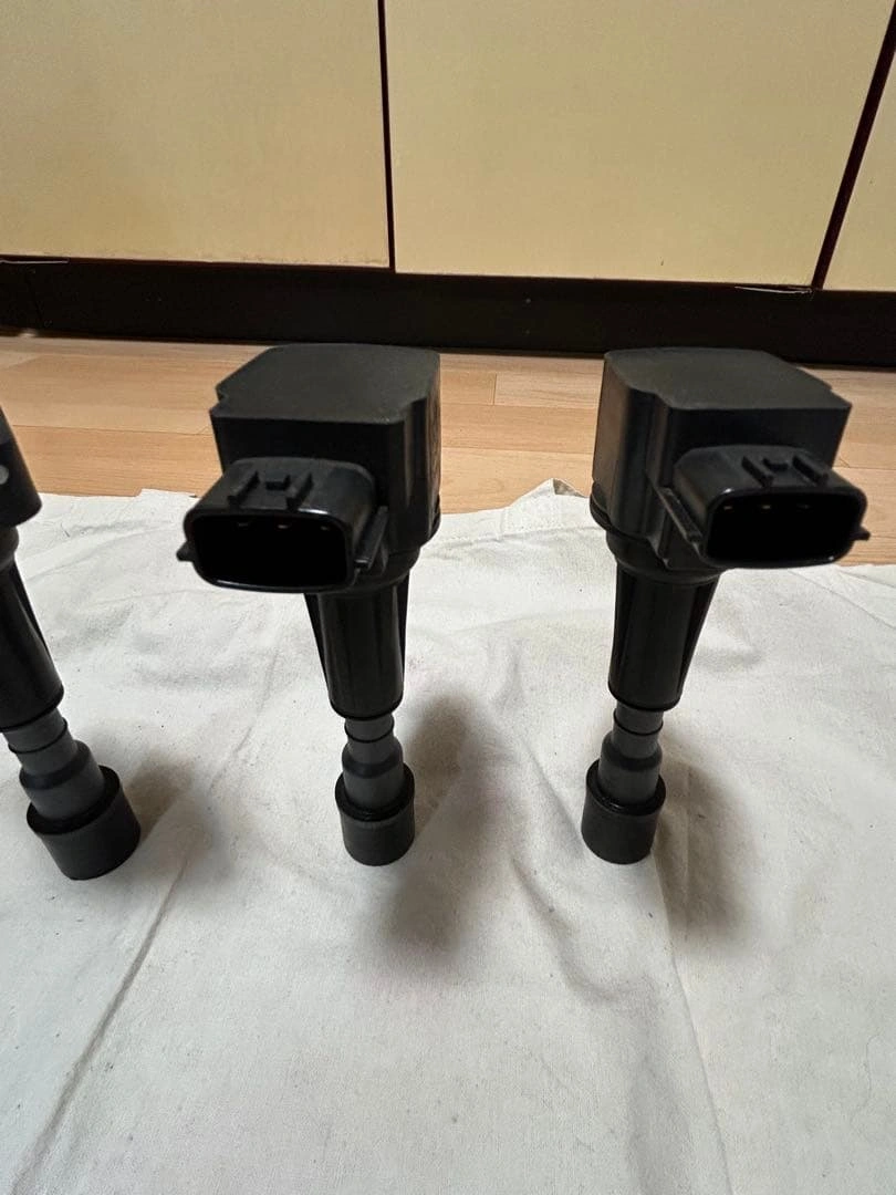 DE3FS 正常稼働品 イグニッションコイル 4個セット 黒 直立型 2端子の写真7枚目