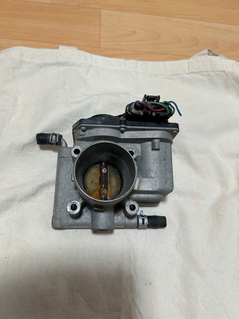 デミオ DE3FS ZJ38-13-640スロットルボディ スロットルチャンバー
