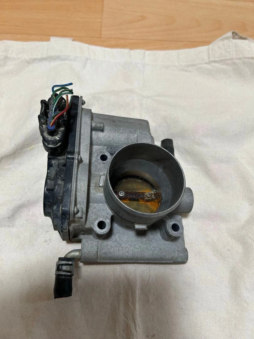デミオ DE3FS ZJ38-13-640スロットルボディ スロットルチャンバーの写真3枚目