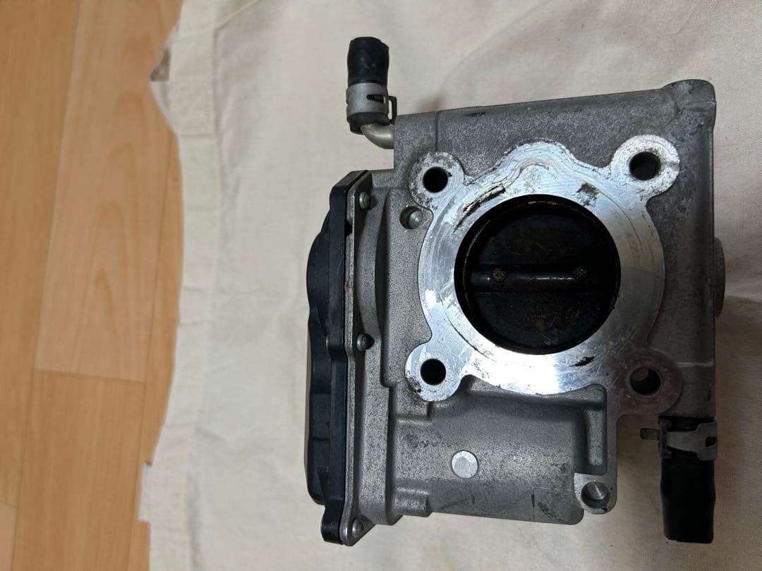 デミオ DE3FS ZJ38-13-640スロットルボディ スロットルチャンバーの写真7枚目