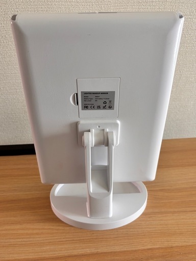 ライト付き3面ミラーの写真3枚目