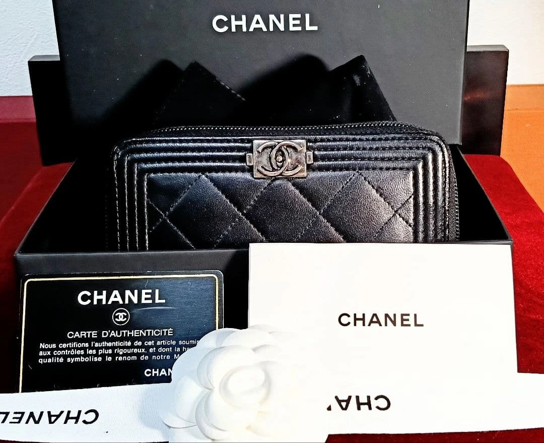 CHANEL♥ボーイシャネル✨ジップタイプ♥黒✨コンパクト長財布♥超美品✨鑑定済