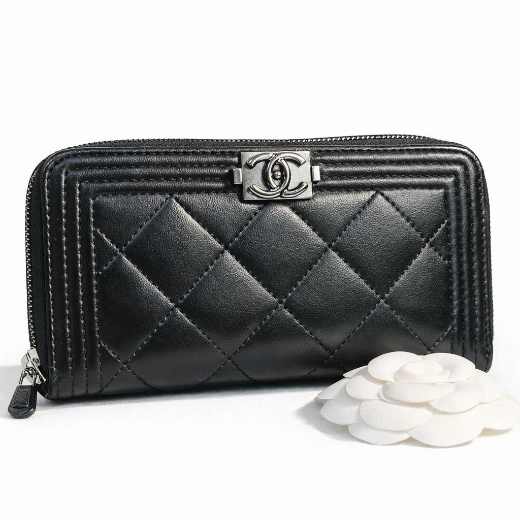 CHANEL♥ボーイシャネル✨ジップタイプ♥黒✨コンパクト長財布♥超美品✨鑑定済の写真2枚目
