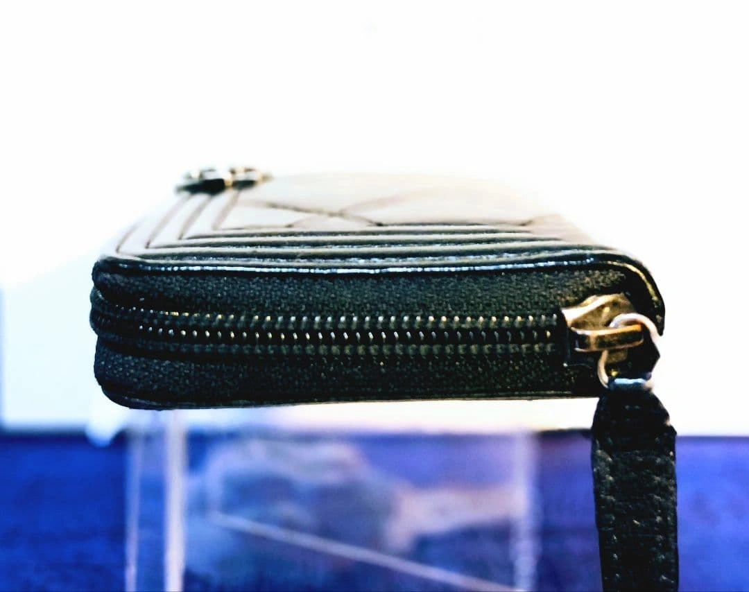 CHANEL♥ボーイシャネル✨ジップタイプ♥黒✨コンパクト長財布♥超美品✨鑑定済の写真6枚目