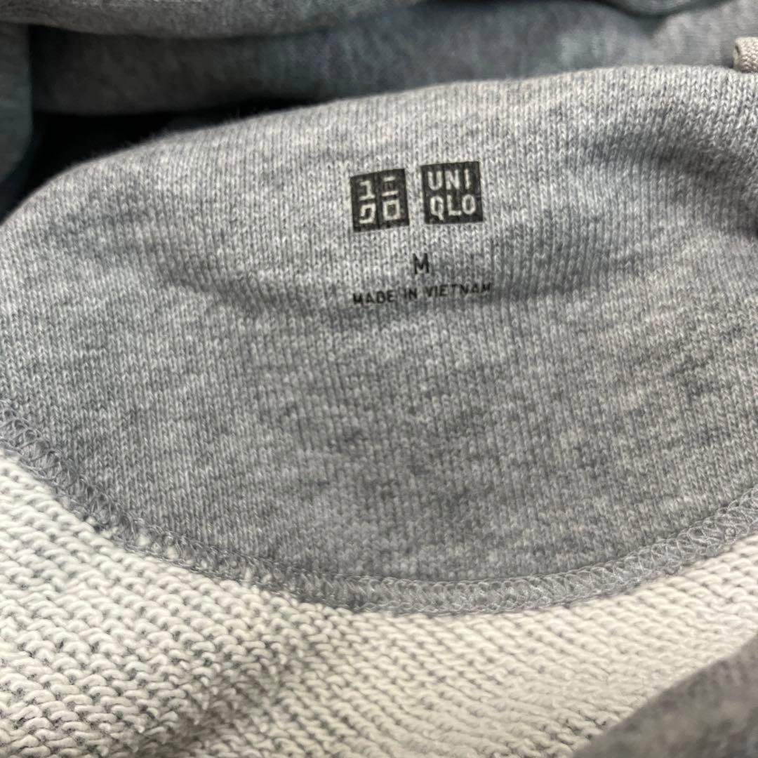 UNIQLO グレー フード付きパーカー Mの写真2枚目