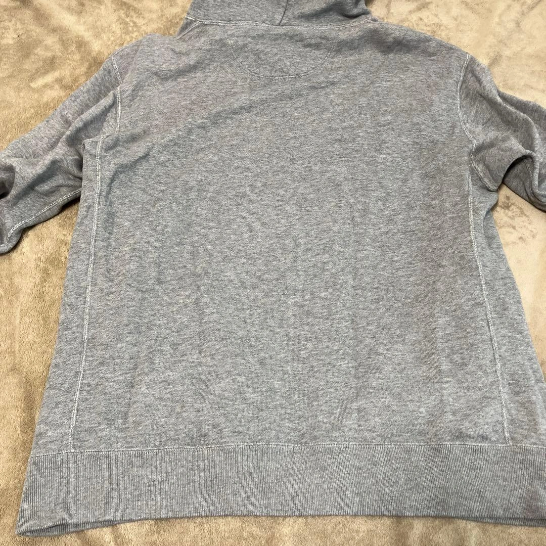 UNIQLO グレー フード付きパーカー Mの写真4枚目