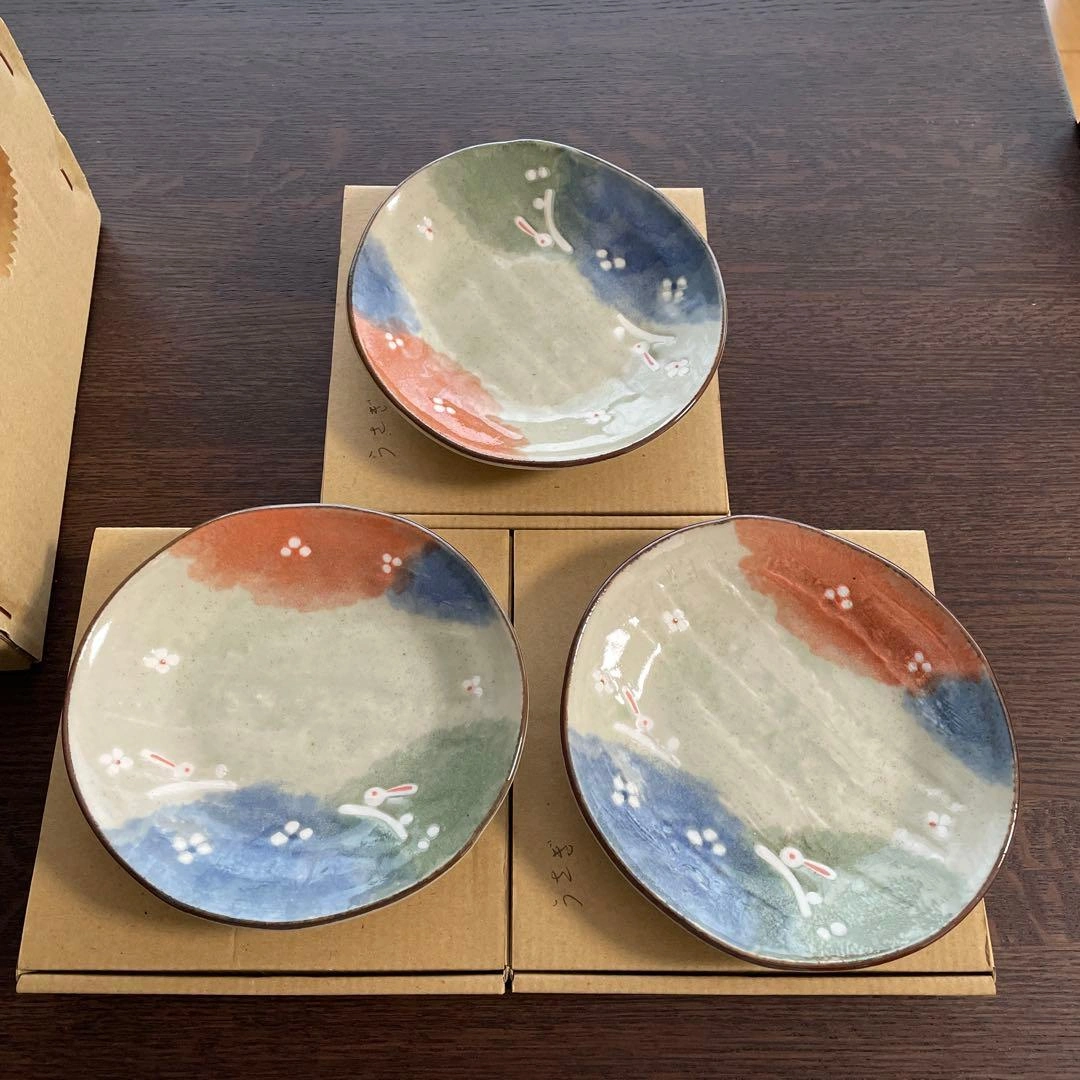 海と大地ペアマグカップ ふる里うさぎの小皿3枚 箱ありの写真3枚目