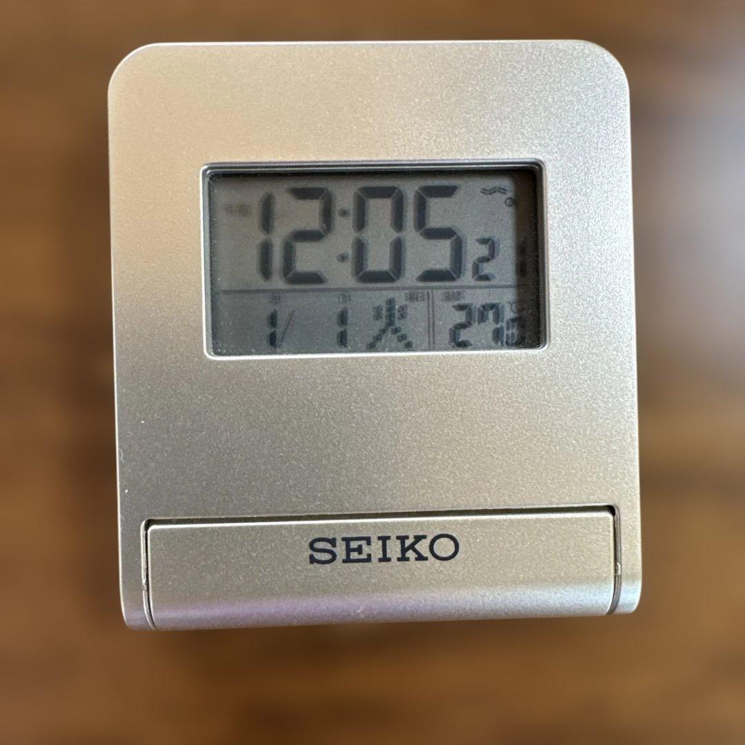 SEIKO デジタルトラベルクロックの写真3枚目