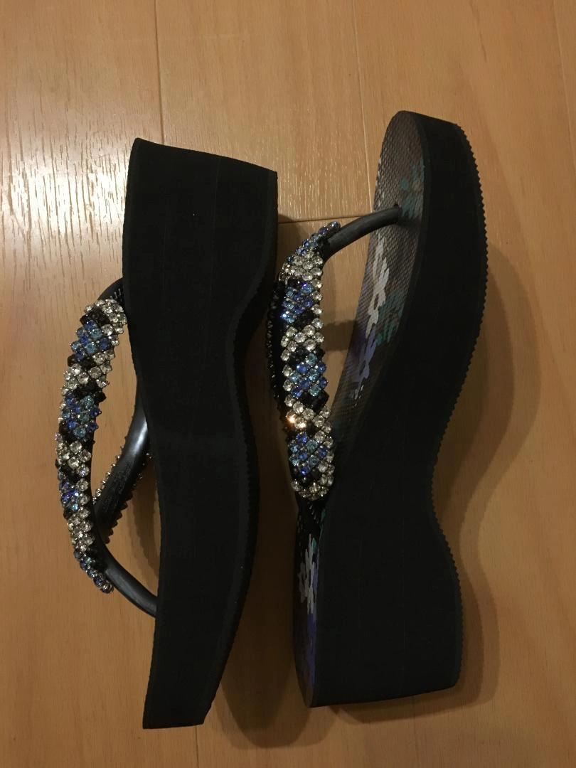 正規希少品!!新品☆ Swarovski 23.5cm ハワイアナス サンダル