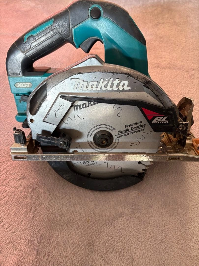 Makita 40Vmax 充電式マルノコ 本体 充電器 セットの写真2枚目