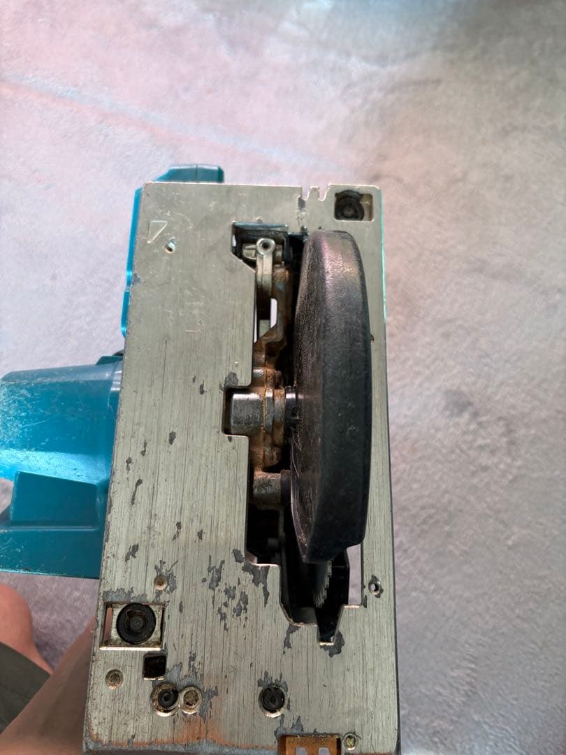Makita 40Vmax 充電式マルノコ 本体 充電器 セットの写真6枚目