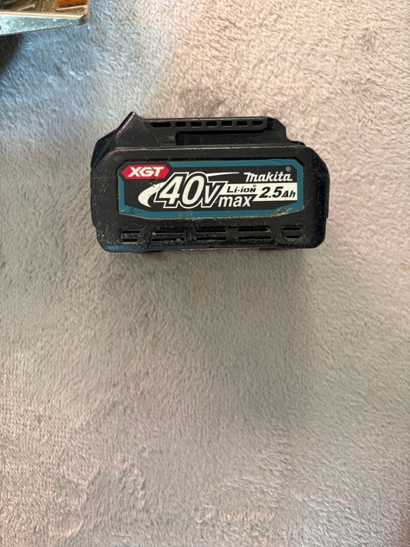 Makita 40Vmax 充電式マルノコ 本体 充電器 セットの写真7枚目