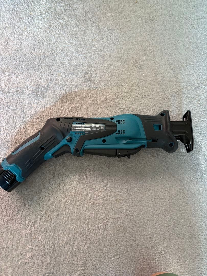 Makita 充電式レシプロソー JR101D 本体の写真2枚目