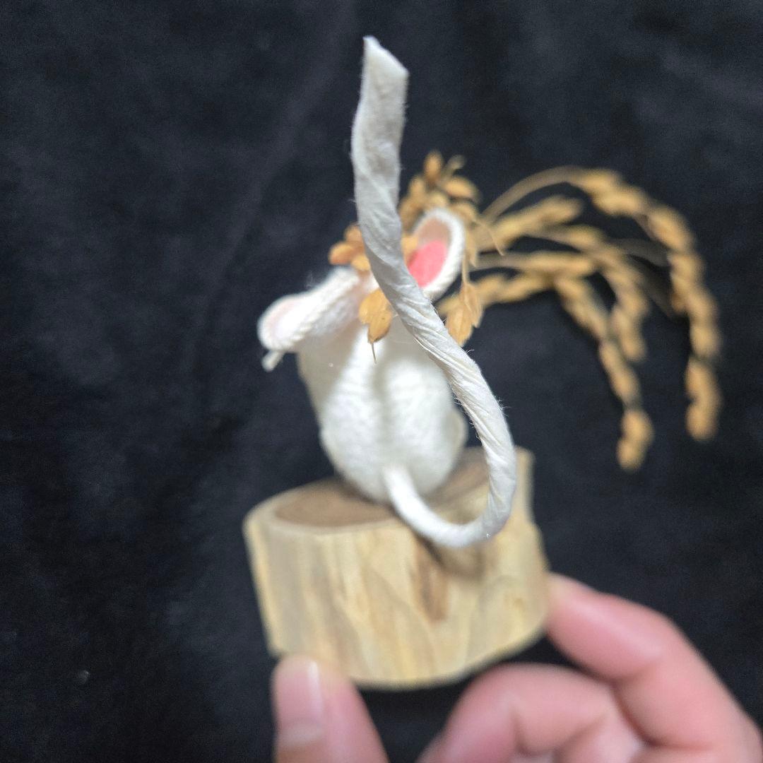 未使用 ちりめん細工 干支飾り 子 ねずみ 稲穂 切り株 土台 縁起物 置物の写真6枚目