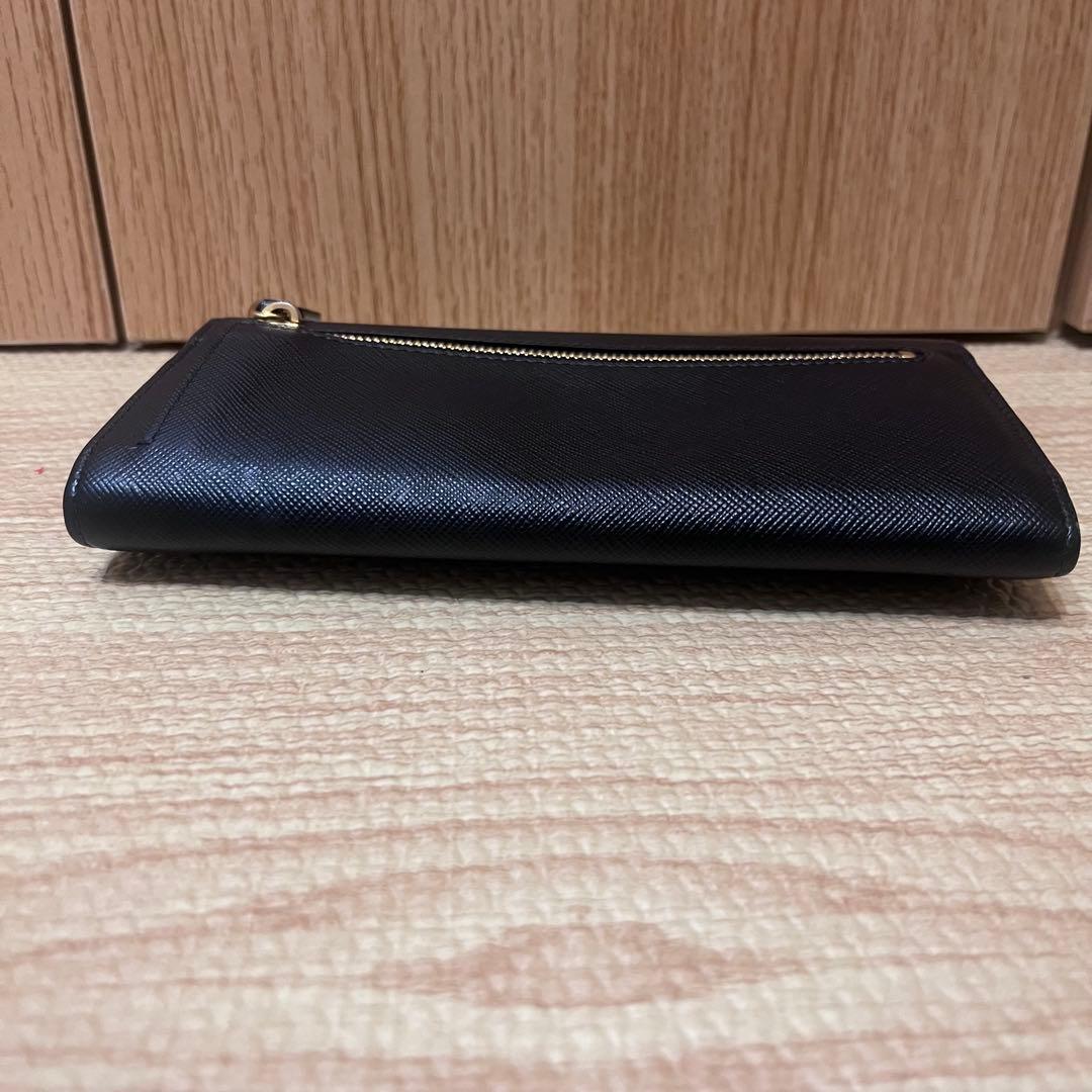 PRADA サフィアーノレザー レター型 長財布 ブラックの写真10枚目