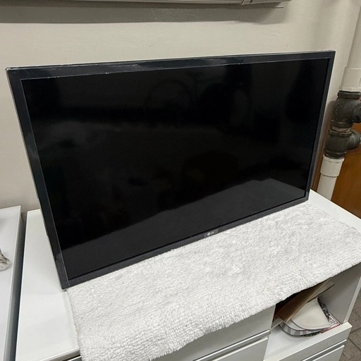 LG　SMART TV 32v ほぼ新品の写真2枚目