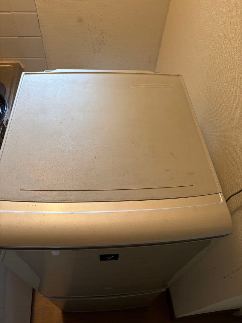 シャープ ノンフロン冷凍冷蔵庫　137Lの写真3枚目