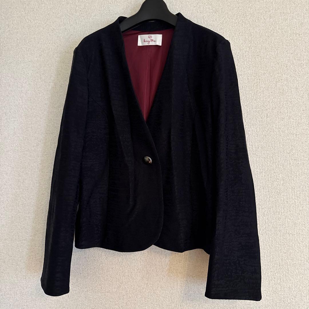 美品ケイミー kayme ブラックジャカードノーカラージャケット 7号