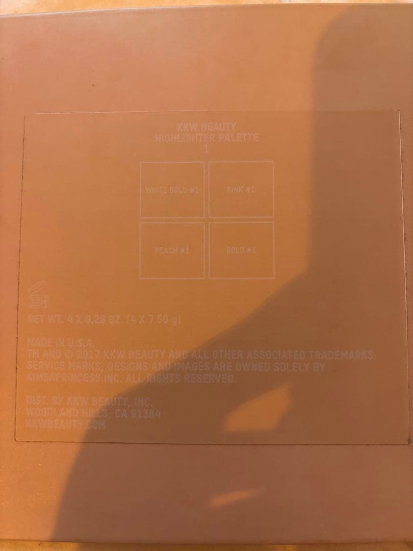 KKW BEAUTY 【大きい】ハイライトパウダー 4色セットの写真5枚目
