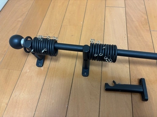 【中古】黒 装飾カーテンレール①の写真2枚目