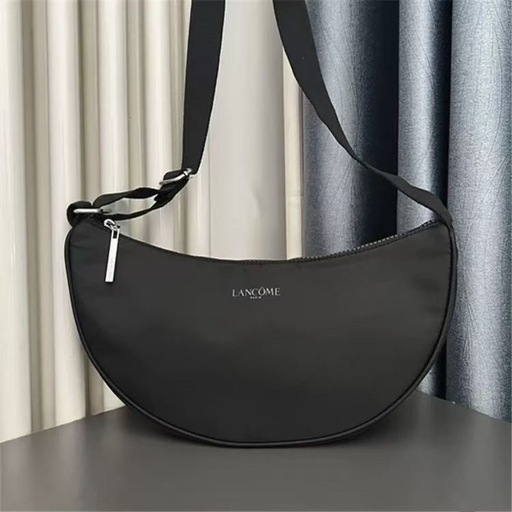 【未使用に近い】LANCÔME ノベルティ ブラック ショルダーバッグ 半月型