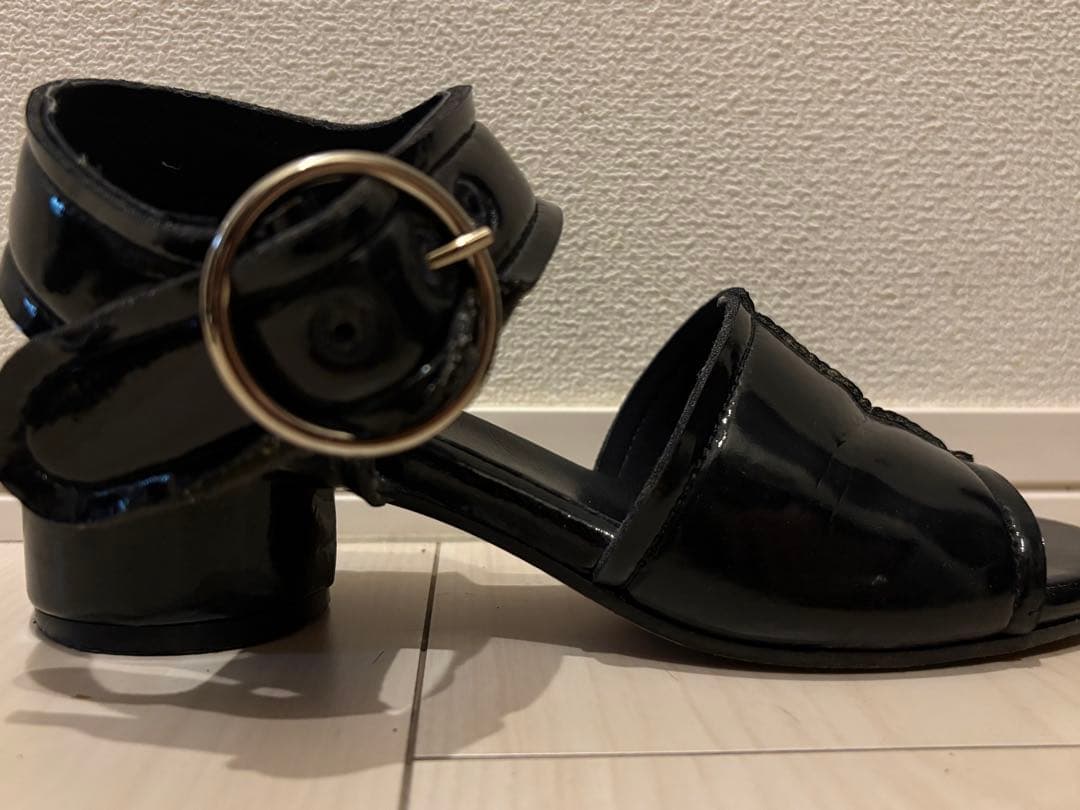【正規店購入】MM6 マルジェラ エナメル サンダル 37.5(24-24.5)の写真8枚目