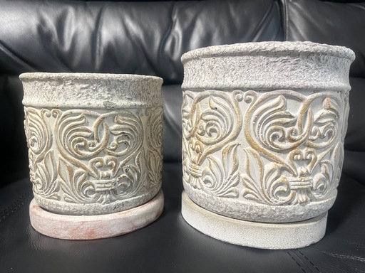 おしゃれで可愛い　陶器のアンティーク植木鉢2個セット🉐✨