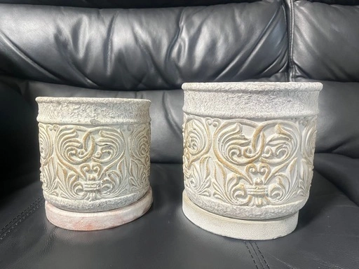 おしゃれで可愛い 陶器のアンティーク植木鉢2個セット🉐✨の写真2枚目