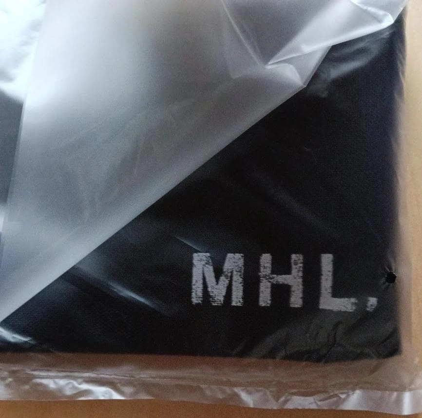 新品未開封 MHL. ポーチ ブラック 完売品の写真4枚目