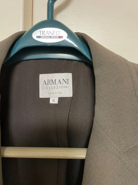 アルマーニ コレツィオーニ ARMANI COLLEZIONI ジャケットの写真3枚目