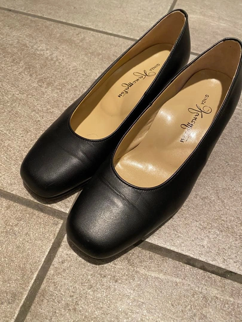 銀座かねまつ 黒パンプス