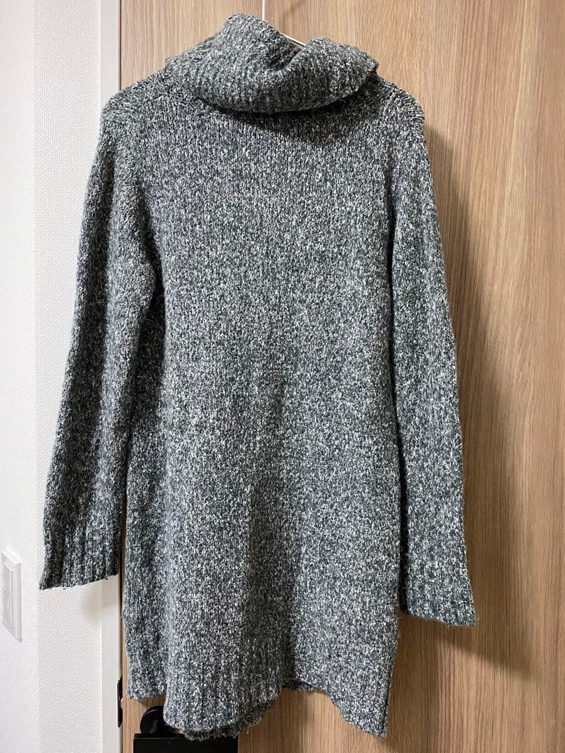 BEAMS HEART グレー ケーブル編み ニットワンピースの写真5枚目