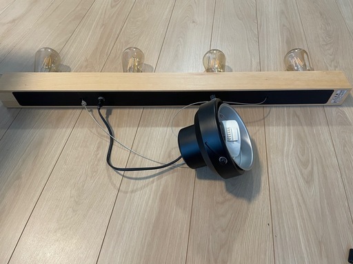 【9月末までの掲載予定】ニトリ ペンダントライト WOODBAR LBR 4灯 電球付の写真2枚目